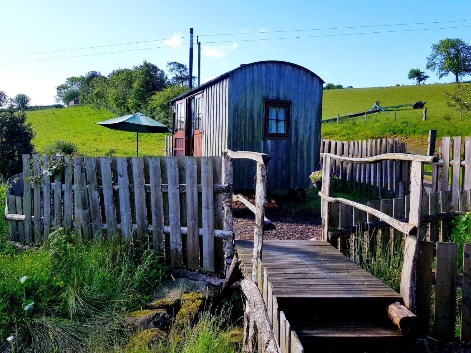 Eco Accommodation Cornflower Holiday クレイブン・アームス エクステリア 写真